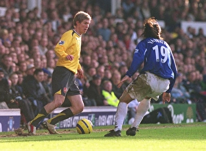 Everton v Arsenal 2005-06 Collection: Alex Hleb (Arsenal) Nuno Valenta (Everton)