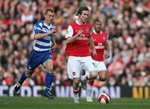 Images Dated 3rd March 2007: Alex Hleb (Arsenal) Steve Sidwell (Reading)