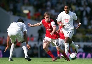 Images Dated 17th September 2007: Alex Hleb (Arsenal) Tom Huddlestone (Tottenham)