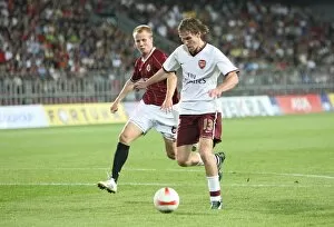 Alex Hleb breaks through the Sparta Prague defence to score the 2nd Arsenal goal