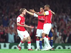 Alex Hleb celebrates scoring Arsenals 2nd goal with Thierry Henry and Cesc Fabregas