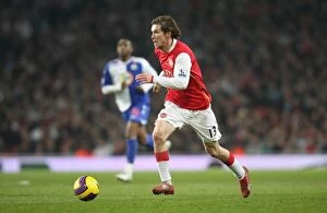 Images Dated 15th February 2008: Alex Hleb Scores in Arsenal's 2-0 Victory Over Blackburn Rovers, Emirates Stadium, 2008