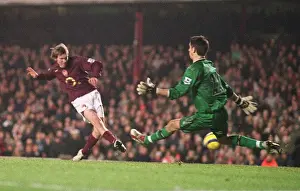 Alex Hleb scores Arsenals 7th goal past Bard Jones (Middlesbrough)