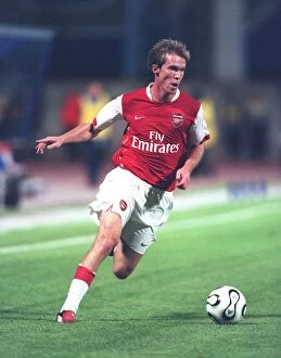 Images Dated 10th August 2006: Alex Hleb's Brilliant Performance: Arsenal's 3-0 Domination of Dinamo Zagreb in Champions League
