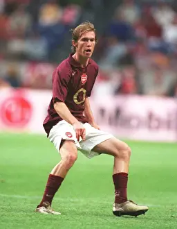 Alex Hleb's Game-Winning Goal: Arsenal's Triumph at Amsterdam Tournament vs. Porto, 2005