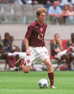 Alex Hleb's Game-Winning Goal: Arsenal's Triumph at Amsterdam Tournament vs. Porto, 2005