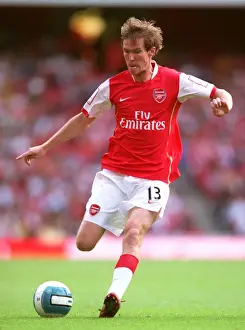 Alex Hleb's Stunner: Arsenal Edge Past Paris Saint-Germain 2-1 in Emirates Cup Opener