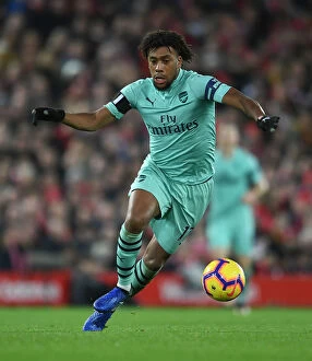Images Dated 29th December 2018: Alex Iwobi in Action: Liverpool FC vs Arsenal FC - Premier League Clash (December 2018)