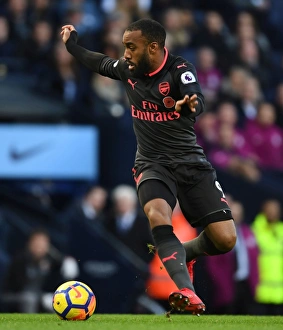 Alex Lacazette in Action: Manchester City vs Arsenal, Premier League 2017-18
