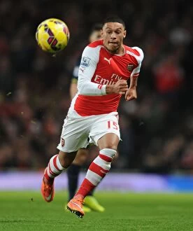 Images Dated 3rd December 2014: Alex Oxlade-Chamberlain in Action: Arsenal vs Southampton, Premier League 2014-15
