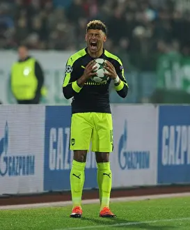 Alex Oxlade-Chamberlain in Action: Arsenal vs Ludogorets Razgrad, UEFA Champions League, 2016