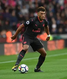 Alex Oxlade-Chamberlain in Action: Arsenal vs Stoke City, Premier League 2017-18