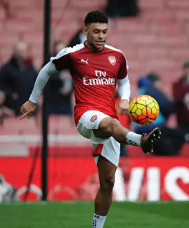 Arsenal V Chelsea 2015-16 Prints: Alex Oxlade-Chamberlain Gears Up for Arsenal vs Chelsea Showdown (2015-16)