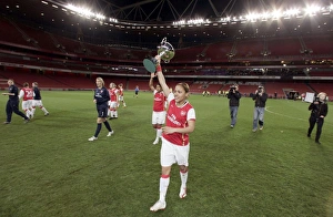 Arsenal Ladies v Chelsea 2007-8 Collection: Alex Scott (Arsenal) with the Premier League