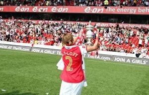 Arsenal Ladies v Leeds United Ladies Womens FA Cup Final Collection: Alex Scott Lifts the FA Cup with Arsenal Ladies: 4-1 Victory over Leeds United