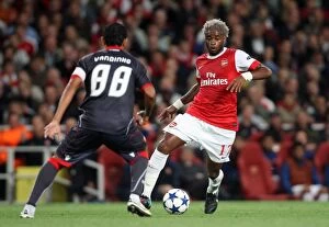 Alex Song (Arsenal) Vandinho (Braga). Arsenal 6: 0 SC Braga. UEFA Champions League