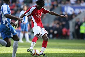 Images Dated 11th April 2009: Alex Song scores Arsenals 4th goal