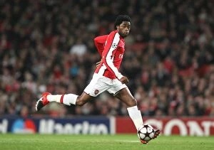 Images Dated 4th November 2009: Alex Song's Dominant Performance: Arsenal's 4-1 Champions League Victory over AZ Alkmaar