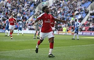 Images Dated 11th April 2009: Alex Song's Thrilling Goal Celebration: Arsenal's 4th against Wigan Athletic (11/4/09)