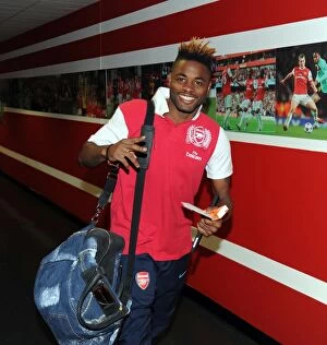 Images Dated 8th April 2012: Alex Song's Victory: Arsenal 1-0 Manchester City, Premier League 2011-12