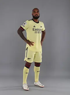 Alexis Lacazette Kicks Off Arsenal's 2021-22 Season Training