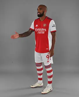 Alexis Lacazette Kicks Off Arsenal's 2021-22 Season at Training