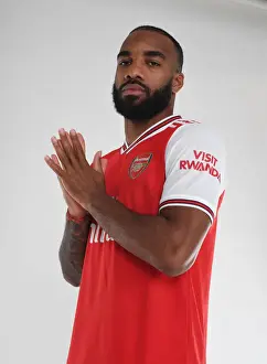 Alexis Lacazette Kicks Off New Arsenal Season at Pre-Season Training