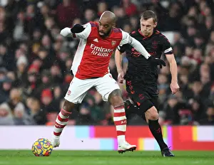 Alexis Lacazette's Sneaky Moves: Outsmarting James Ward-Prowse in Arsenal's Victory over Southampton, Premier League 2021-22