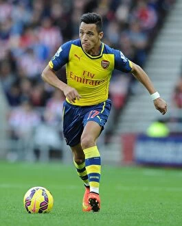 Images Dated 25th October 2014: Alexis Sanchez: In Action for Arsenal Against Sunderland, Premier League 2014/15