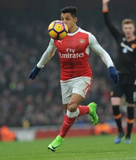 Images Dated 11th February 2017: Alexis Sanchez in Action: Arsenal vs. Hull City, 2016-17 Premier League