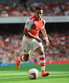 Alexis Sanchez in Action: Arsenal vs Benfica, Emirates Cup 2014