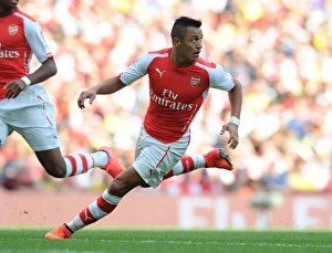 Alexis Sanchez in Action: Arsenal vs Benfica, Emirates Cup 2014