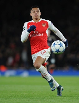 Arsenal V Dinamo Zagreb 2015-16 Prints: Alexis Sanchez in Action: Arsenal vs Dinamo Zagreb, 2015-16 UEFA Champions League
