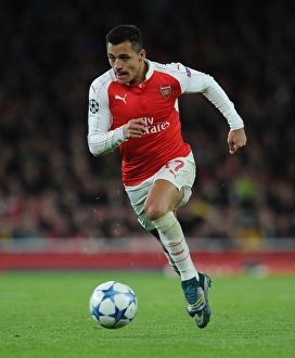 Arsenal V Dinamo Zagreb 2015-16 Prints: Alexis Sanchez in Action: Arsenal vs Dinamo Zagreb, 2015-16 UEFA Champions League