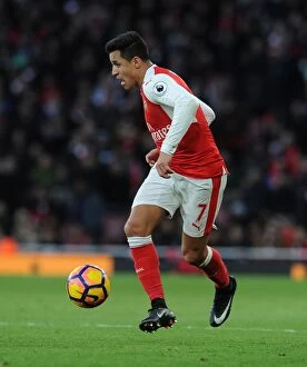 Images Dated 26th December 2016: Alexis Sanchez in Action: Arsenal vs West Bromwich Albion, Premier League 2016-17