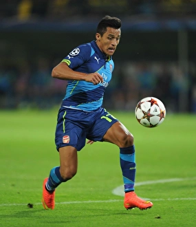 Borussia Dortmund V Arsenal 2014-15 Prints: Alexis Sanchez in Action: Borussia Dortmund vs. Arsenal, UEFA Champions League (2014-15)