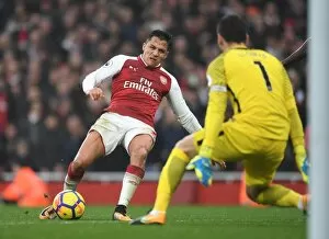 Images Dated 18th November 2017: Alexis Sanchez (Arsenal) Hugo Lloris (Tottenham)