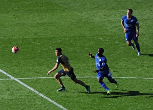 Images Dated 26th September 2015: Alexis Sanchez (Arsenal) N Golo Kante (Leicester). Leicester City 2: 5 Arsenal