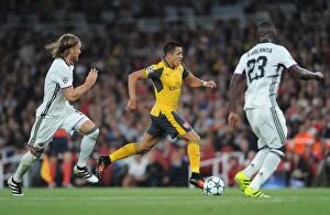 Arsenal v FC Basel 2016-17 Collection: Alexis Sanchez: Arsenal's Star Forward in Action against FC Basel, UEFA Champions League, 2016