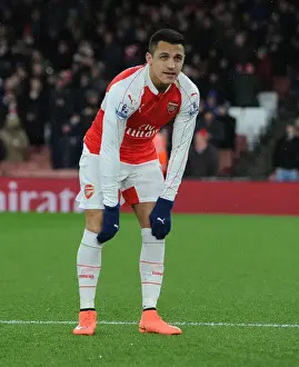 Alexis Sanchez Gears Up for Arsenal's Clash against Swansea City (2015-16)