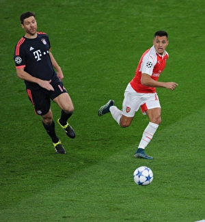 Alexis Sanchez Outsmarts Xabi Alonso: Arsenal vs. Bayern Munich Champions League Showdown (2015/16)