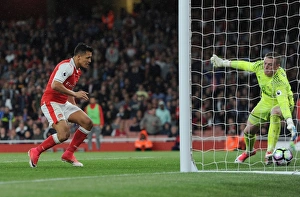 Arsenal V Sunderland 2016-17 Prints: Alexis Sanchez Scores the Opener: Arsenal vs. Sunderland, Premier League 2016-17