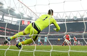 Alexis Sanchez Scores Penalty: Arsenal's 2-0 Win Over Burnley (2016-17)