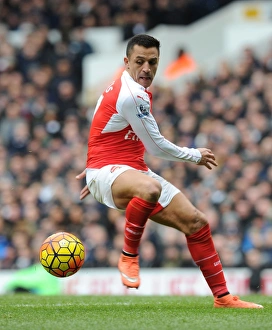 Alexis Sanchez vs. Tottenham Hotspur: Intense Rivalry in the 2015-16 Premier League Clash - The Battle of the Stars at White Hart Lane
