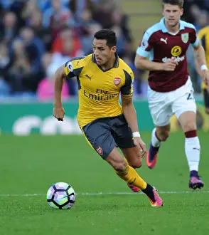Alexis Sanchez vs Burnley: Intense Face-off in the 2016-17 Premier League Clash