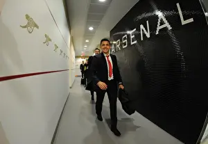 Arsenal V Liverpool 2014-15 Prints: Alexis Sanchez's Arrival: Arsenal Changing Room Before Arsenal vs Liverpool (2014-15)