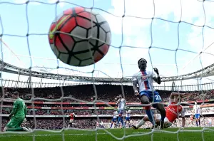 Arsenal V Crystal Palace 2015-16 Prints: Alexis Sanchez's Dramatic Header: Arsenal's Winning Goal Against Crystal Palace