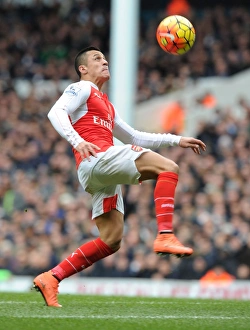 Alexis Sanchez's Showdown: Tottenham vs. Arsenal, Premier League 2015-16