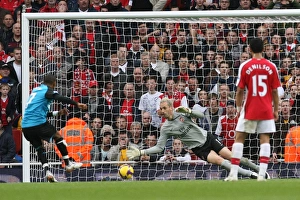 Almunia's Spectacular Penalty Save vs. Aston Villa (Arsenal 0:2)