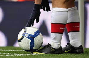 Arshavin Andrey Collection: Andrey Arshavin (Arsenal) places the ball for a corner